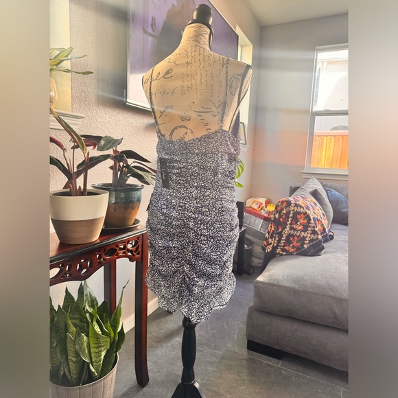 Lulus summer dress - Picture 7 of 9